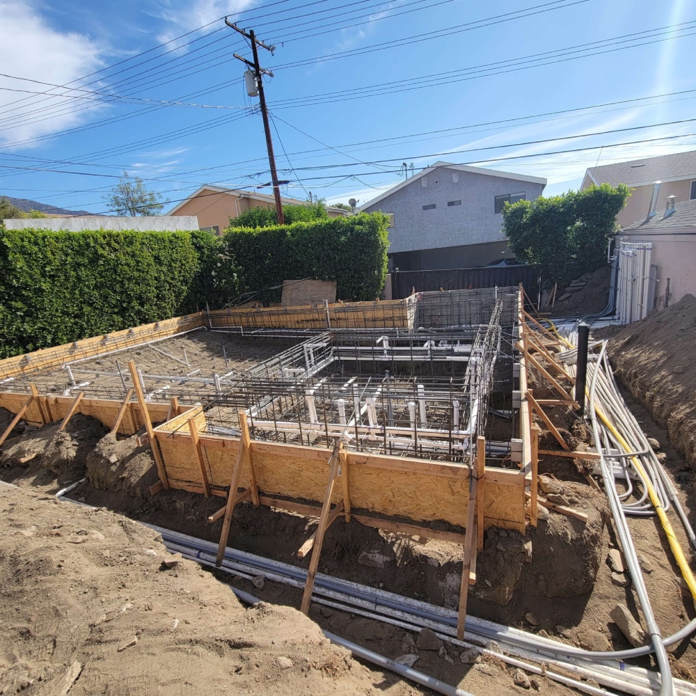 Top RETAINING WALLS
